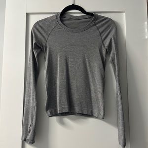 Lululemon swiftly tech long sleeve race length